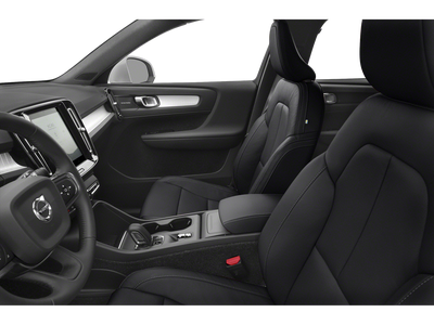 2021 Volvo XC40 Momentum