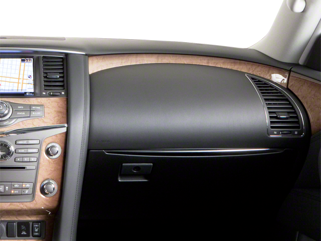 2011 INFINITI QX56 7-passenger