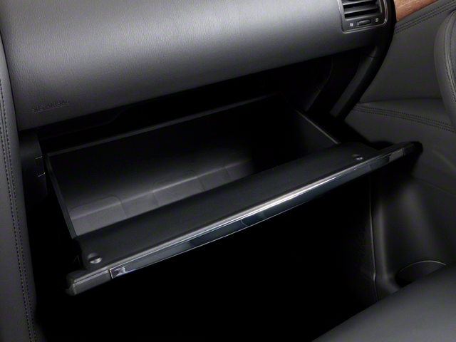 2012 INFINITI QX56 7-passenger