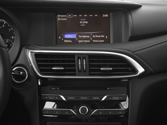 2017 INFINITI QX30 Sport
