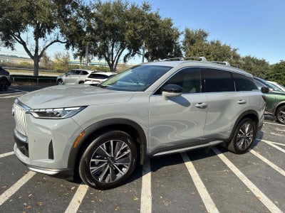 2026 INFINITI QX60 LUXE