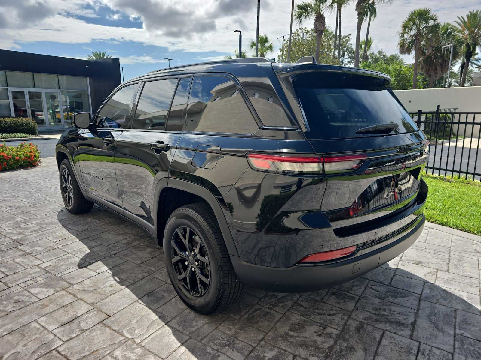 2024 Jeep Grand Cherokee Altitude X