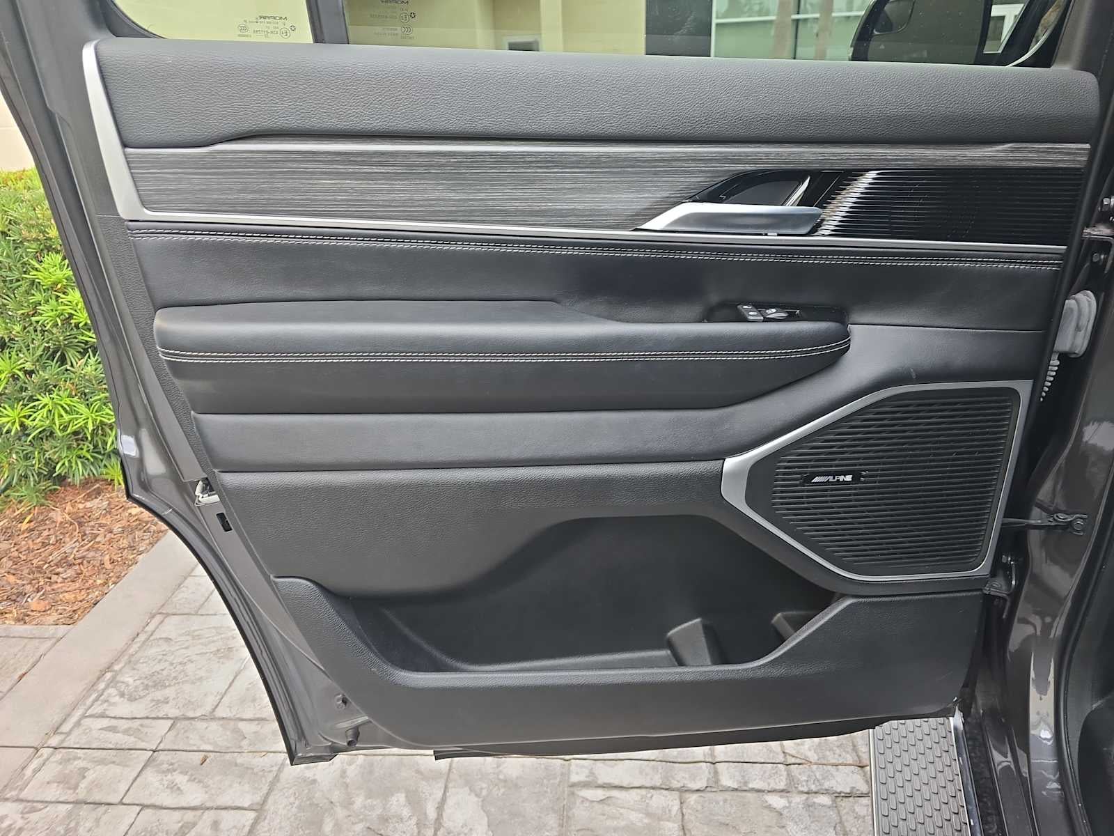 2023 Jeep Wagoneer Series II