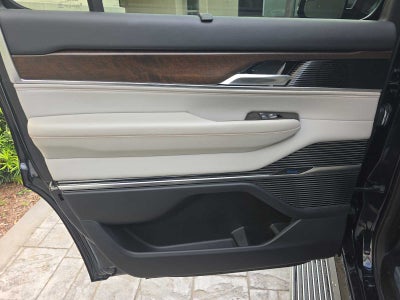 2023 Jeep Grand Wagoneer Series II