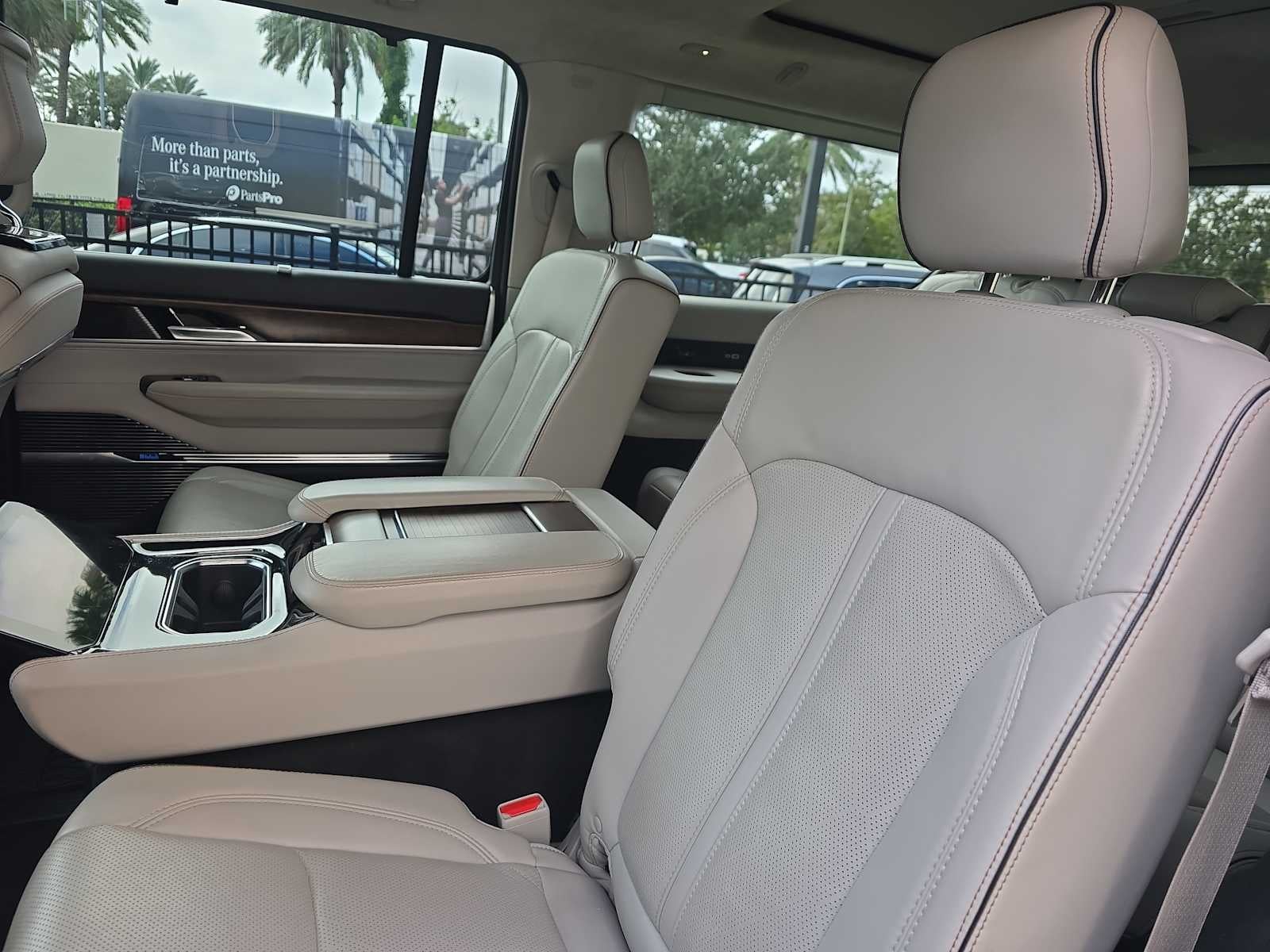 2023 Jeep Grand Wagoneer Series II