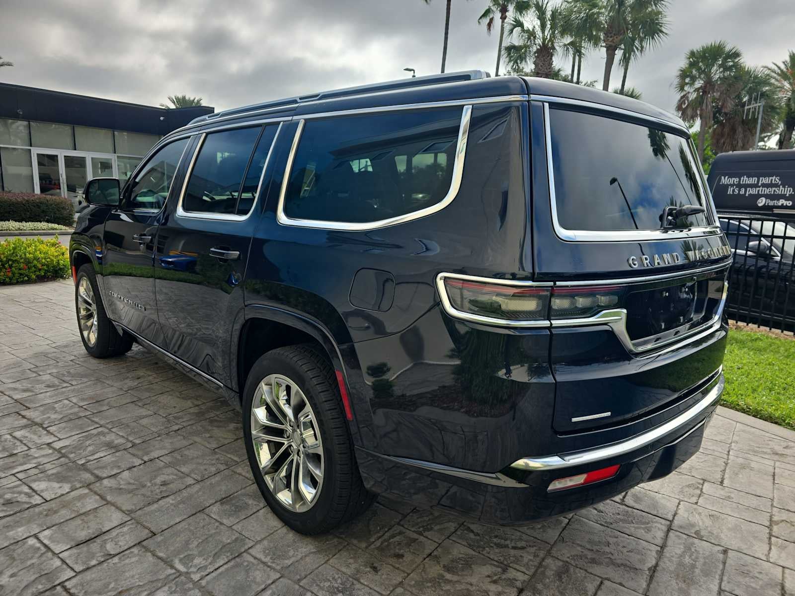 2023 Jeep Grand Wagoneer Series II