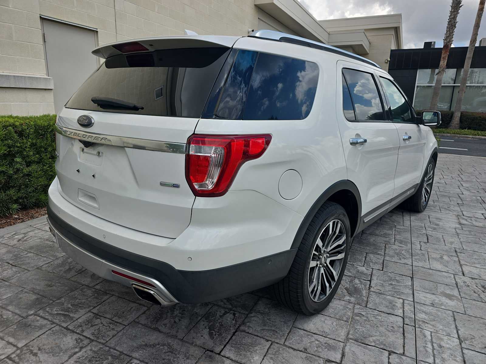 2017 Ford Explorer Platinum