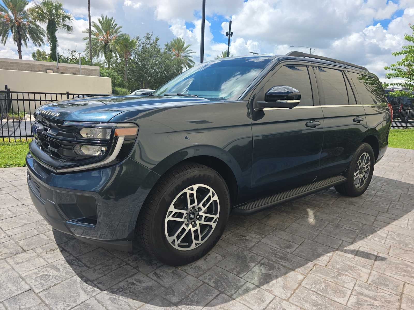 2026 Ford Expedition Active