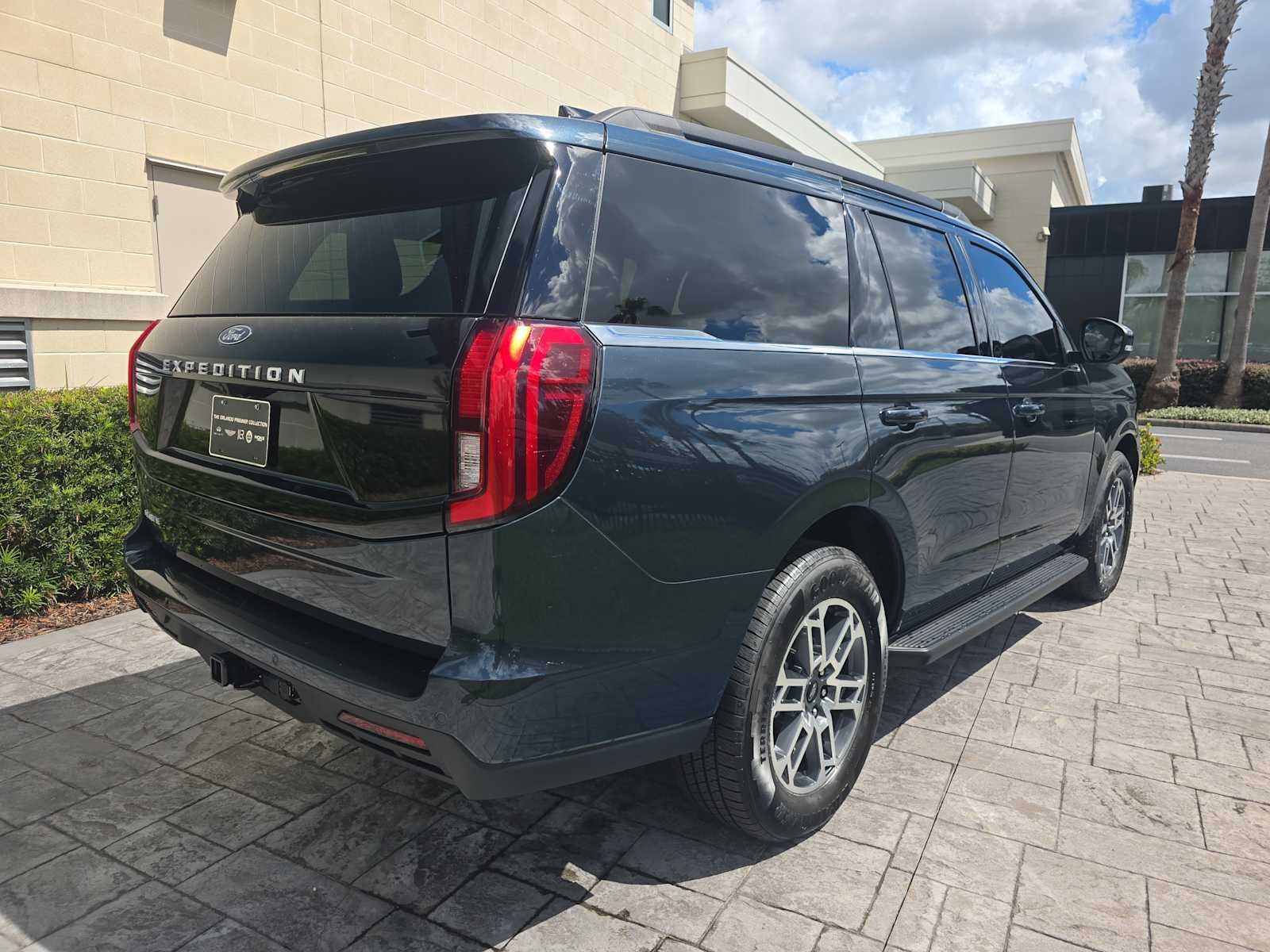 2026 Ford Expedition Active