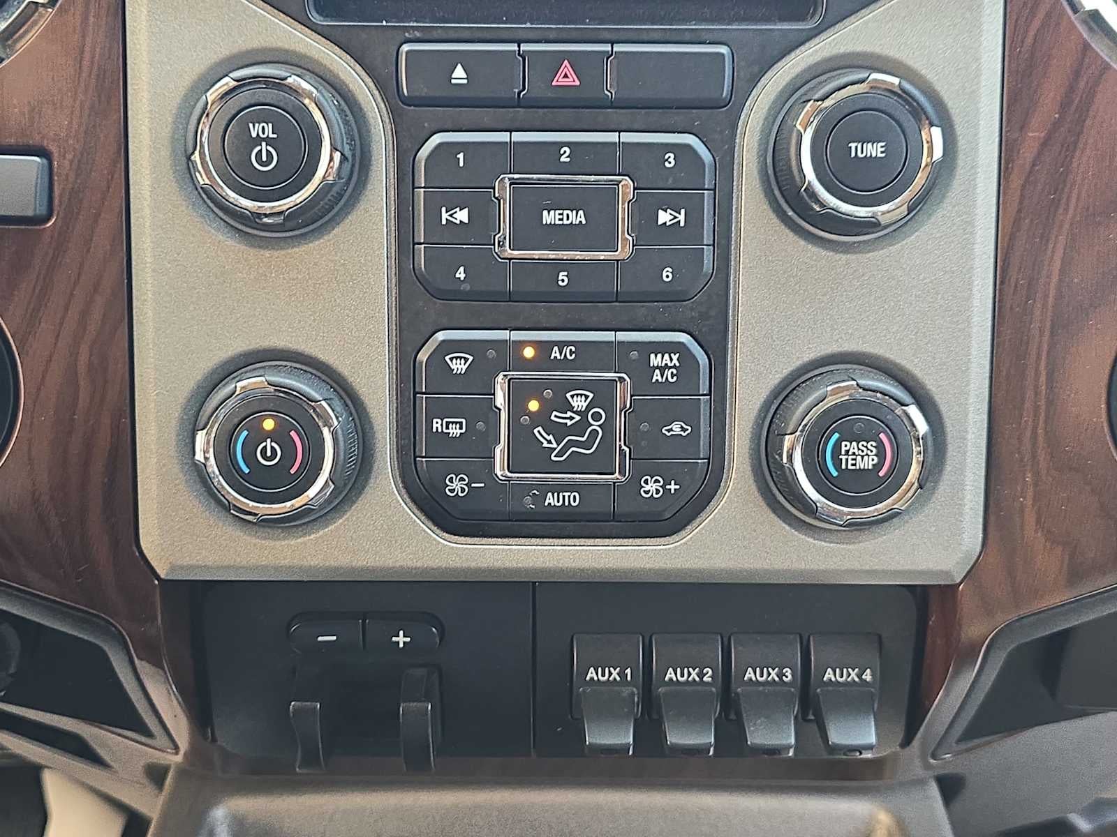 2013 Ford Super Duty F-250 Pickup Lariat