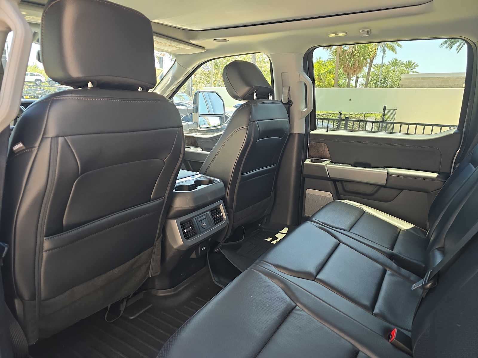 2025 Ford Super Duty F-250 Pickup LARIAT