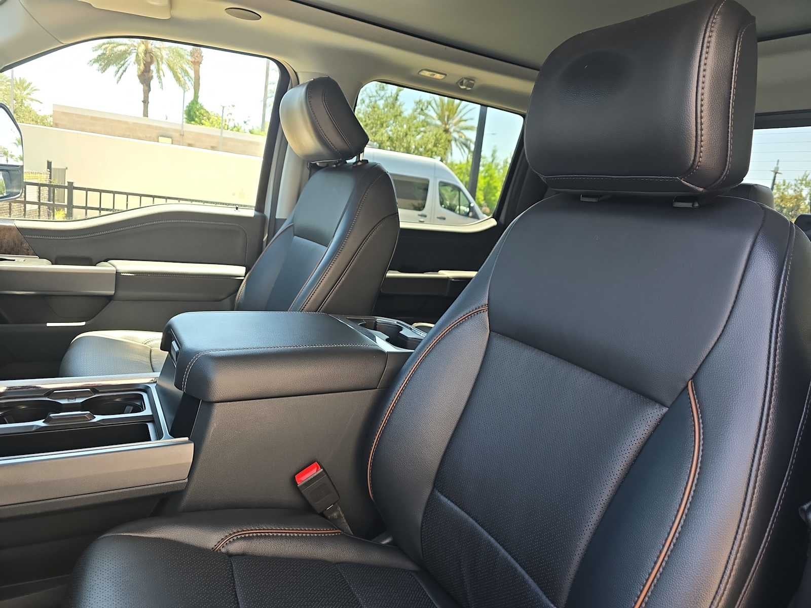 2025 Ford Super Duty F-250 Pickup LARIAT