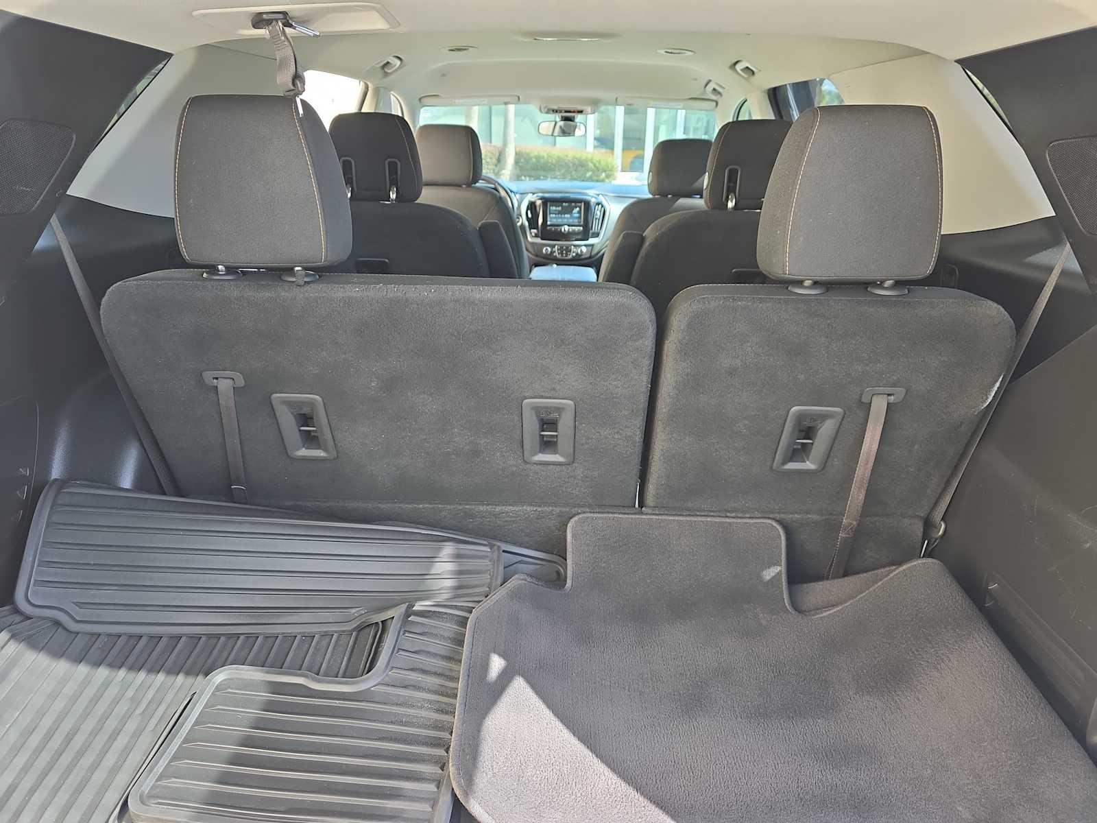 2018 Chevrolet Traverse LT Cloth