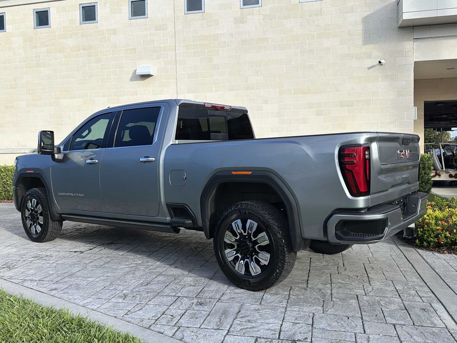 2024 GMC Sierra 2500HD Denali