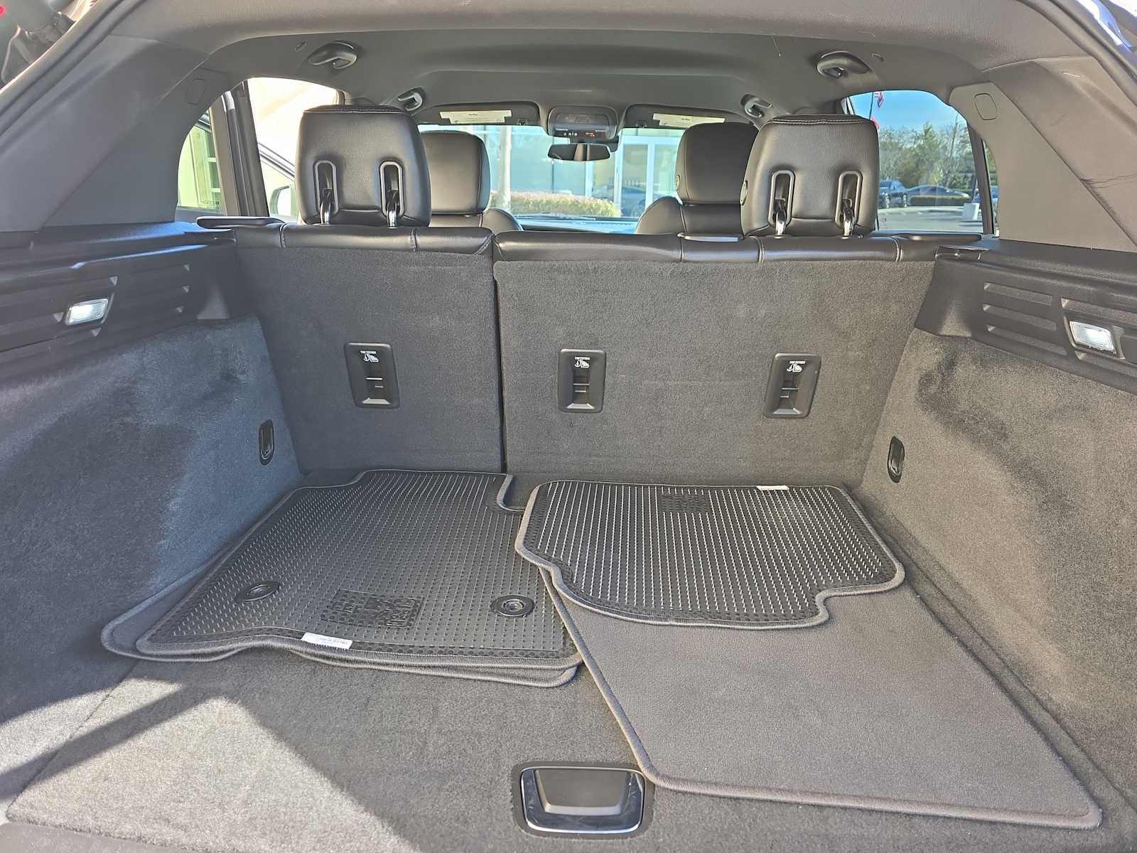 2020 Cadillac XT4 FWD Premium Luxury