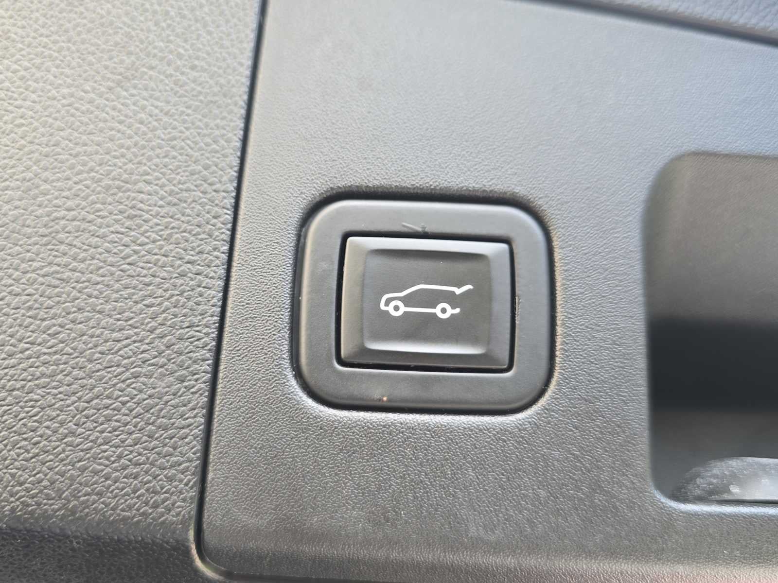 2021 Cadillac XT4 AWD Premium Luxury