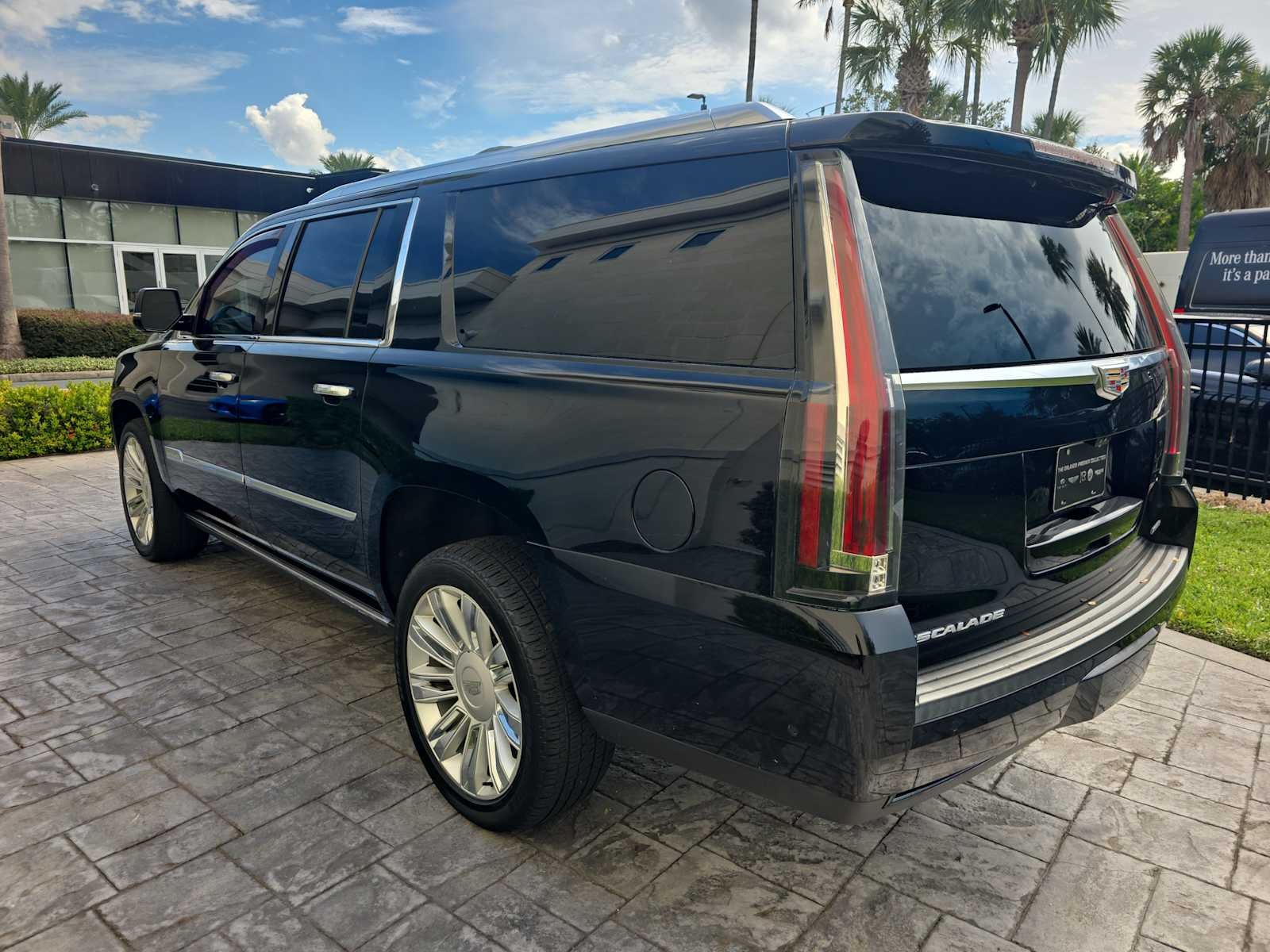 2019 Cadillac Escalade ESV Platinum