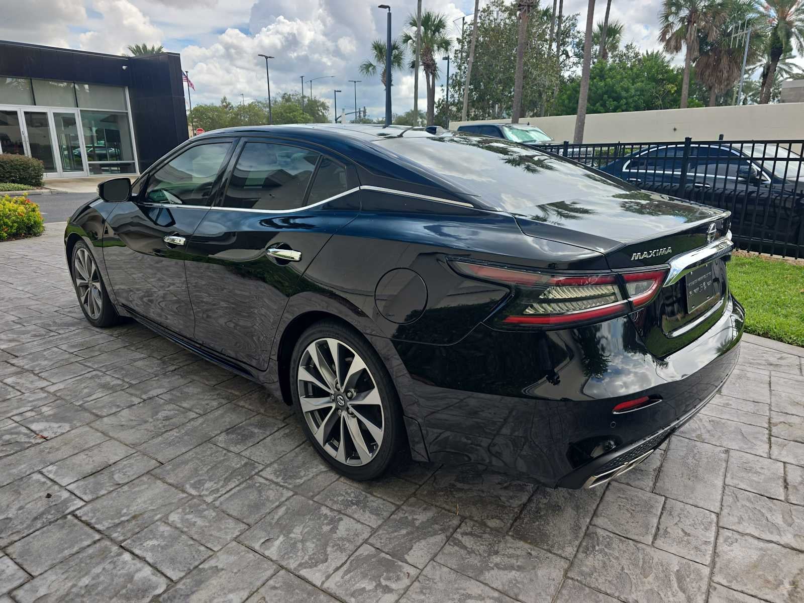 2021 Nissan Maxima Platinum
