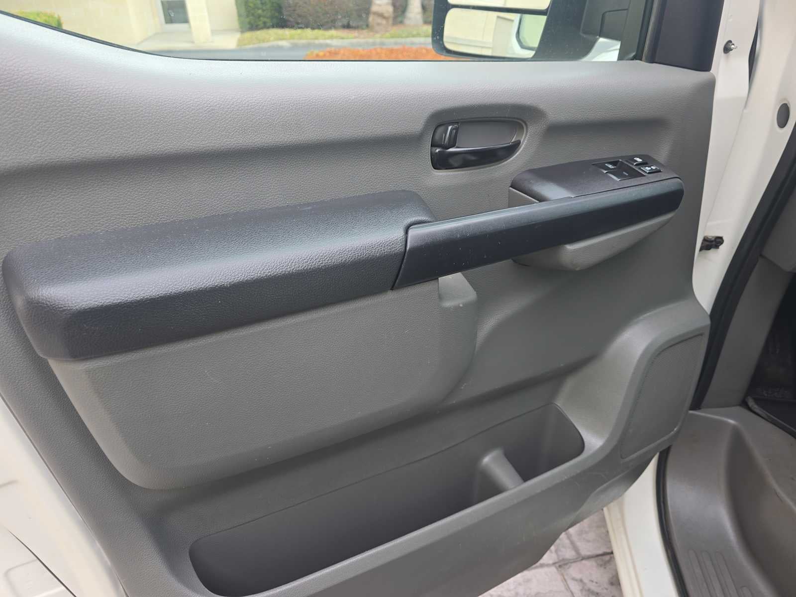 2021 Nissan NV2500HD SV