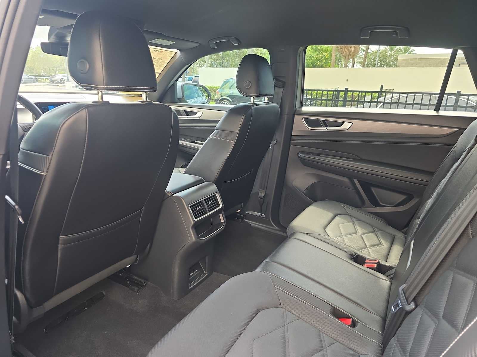 2024 Volkswagen Atlas Cross Sport 2.0T SE