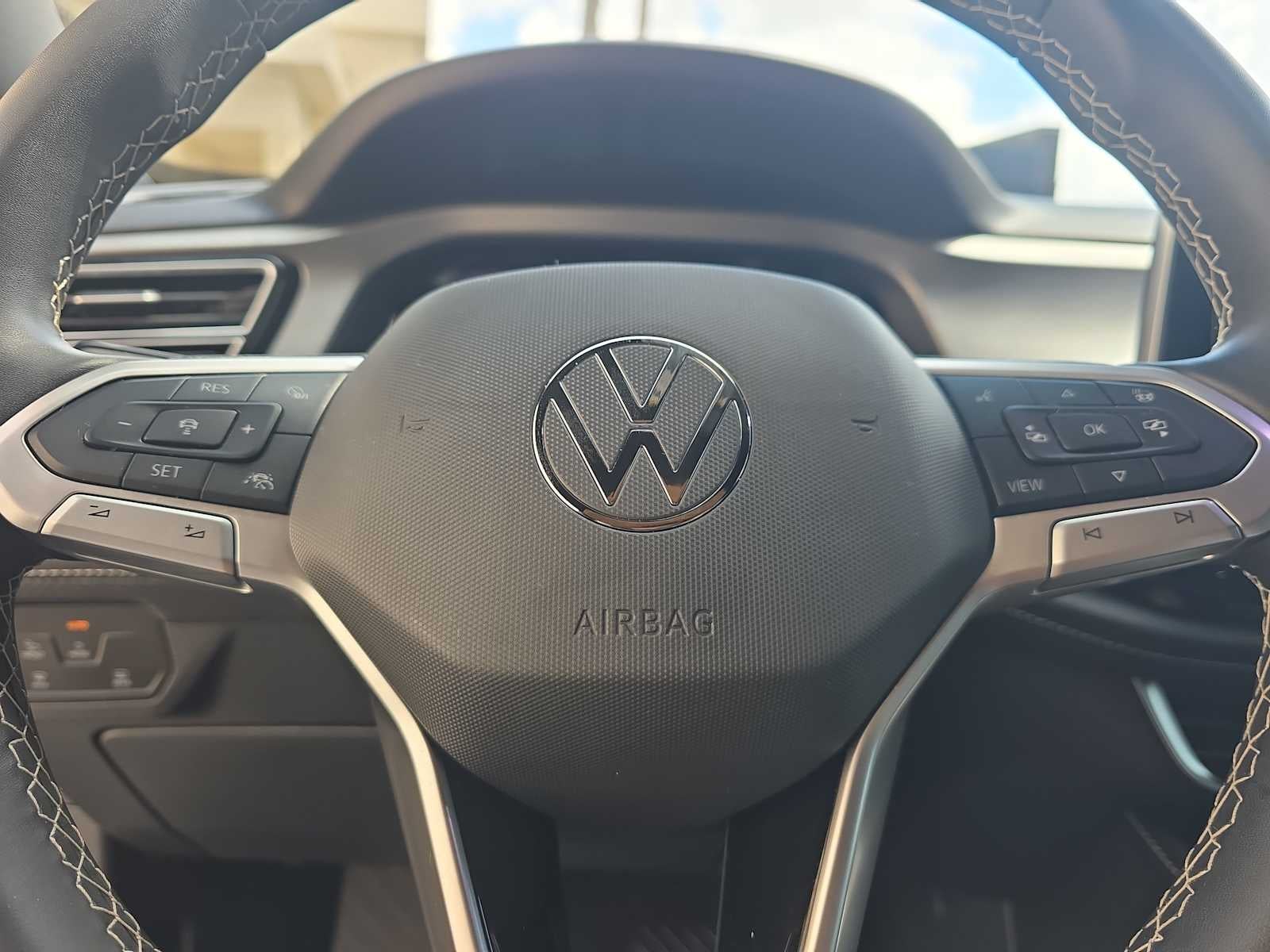 2024 Volkswagen Atlas Cross Sport 2.0T SE
