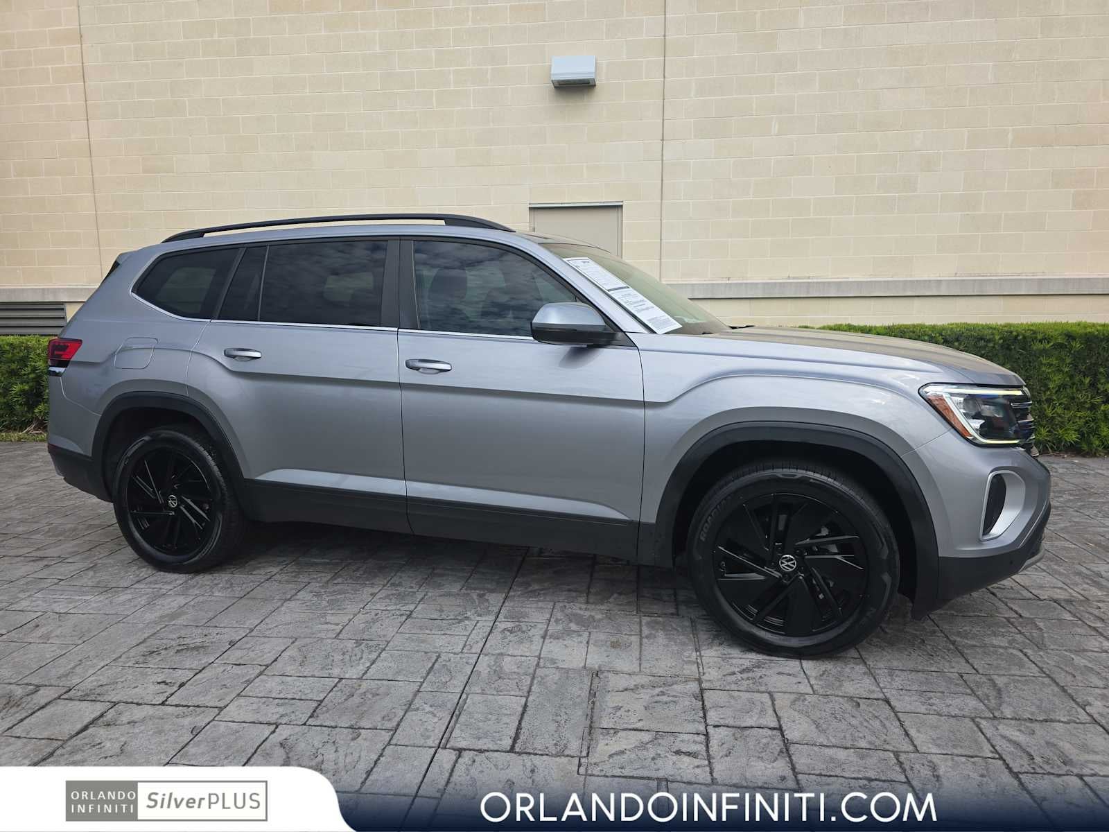 2024 Volkswagen Atlas 2.0T SE w/Technology