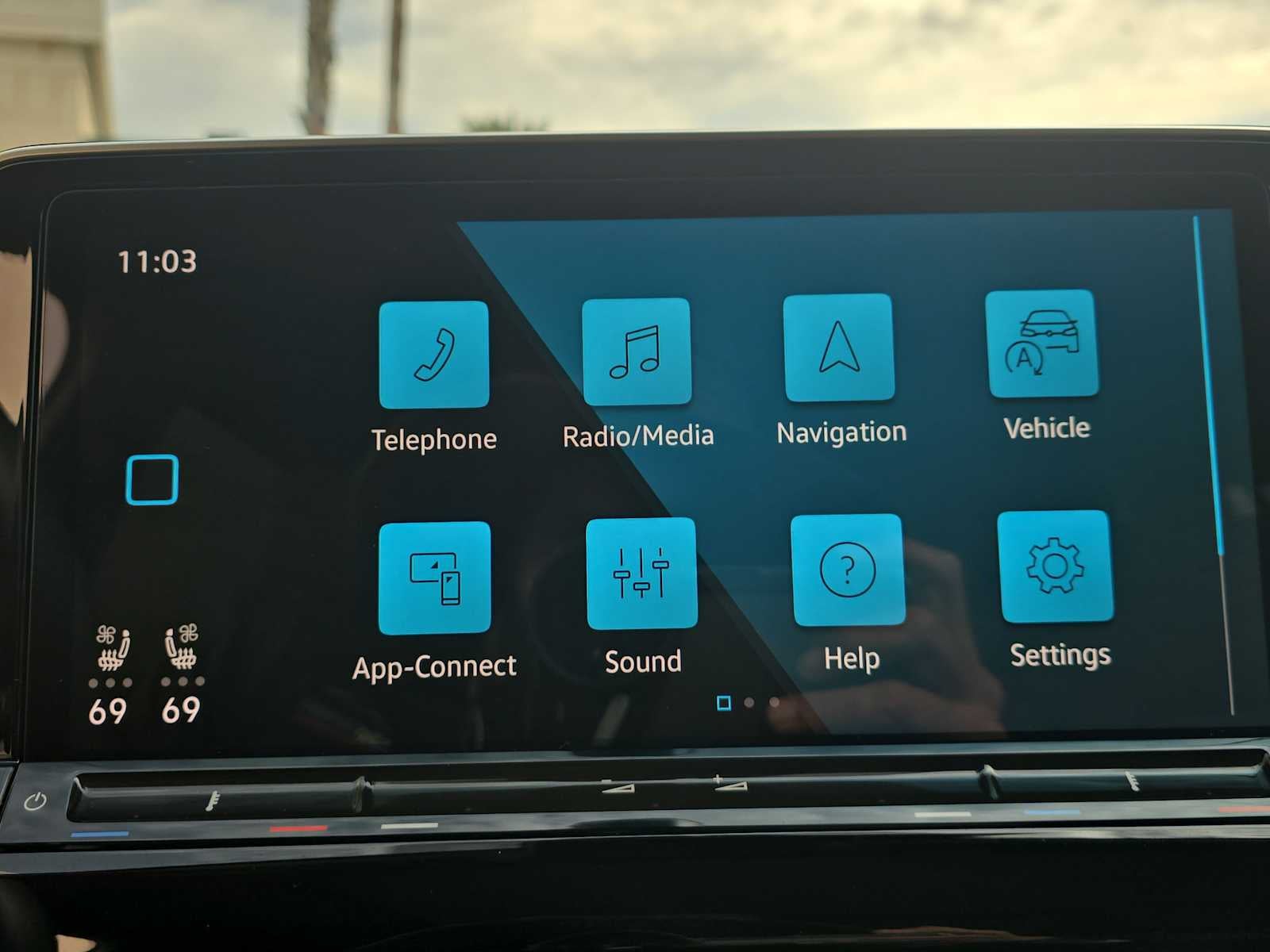 2024 Volkswagen Atlas 2.0T SE w/Technology