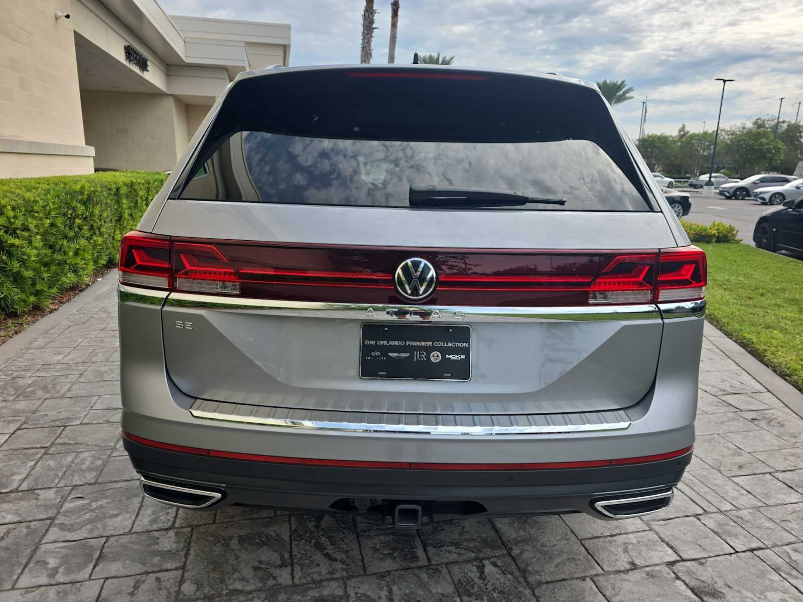 2024 Volkswagen Atlas 2.0T SE w/Technology