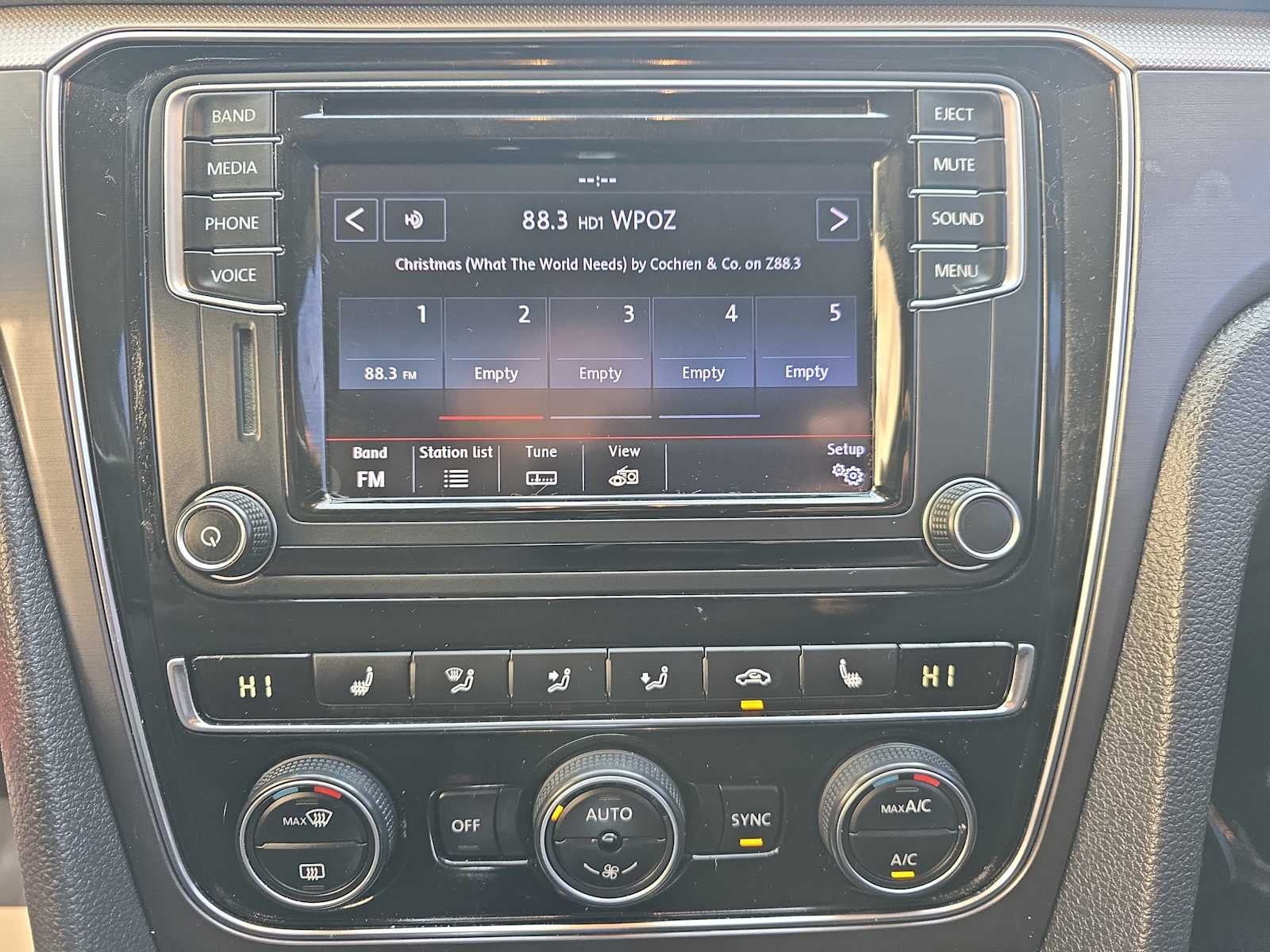 2017 Volkswagen Passat R-Line w/Comfort Pkg