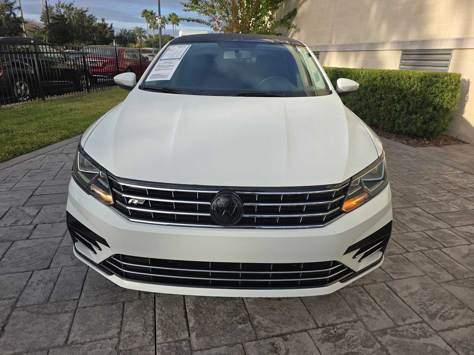 2017 Volkswagen Passat R-Line w/Comfort Pkg