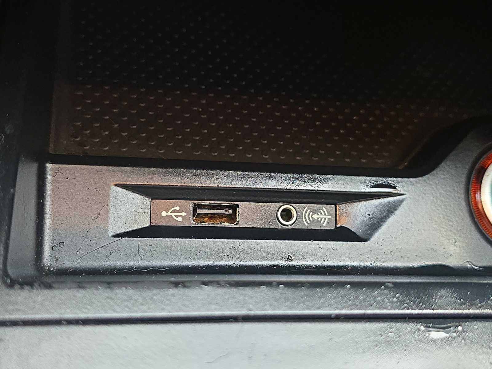 2017 Volkswagen Passat R-Line w/Comfort Pkg