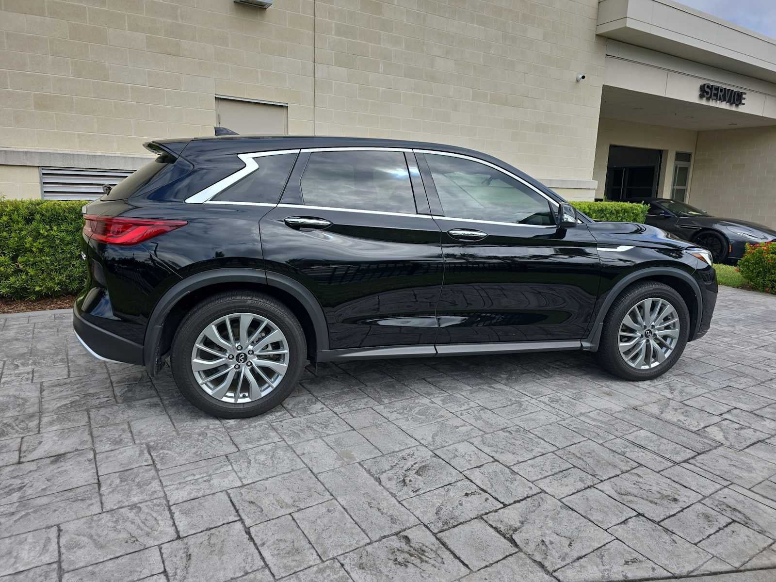2024 INFINITI QX50 PURE