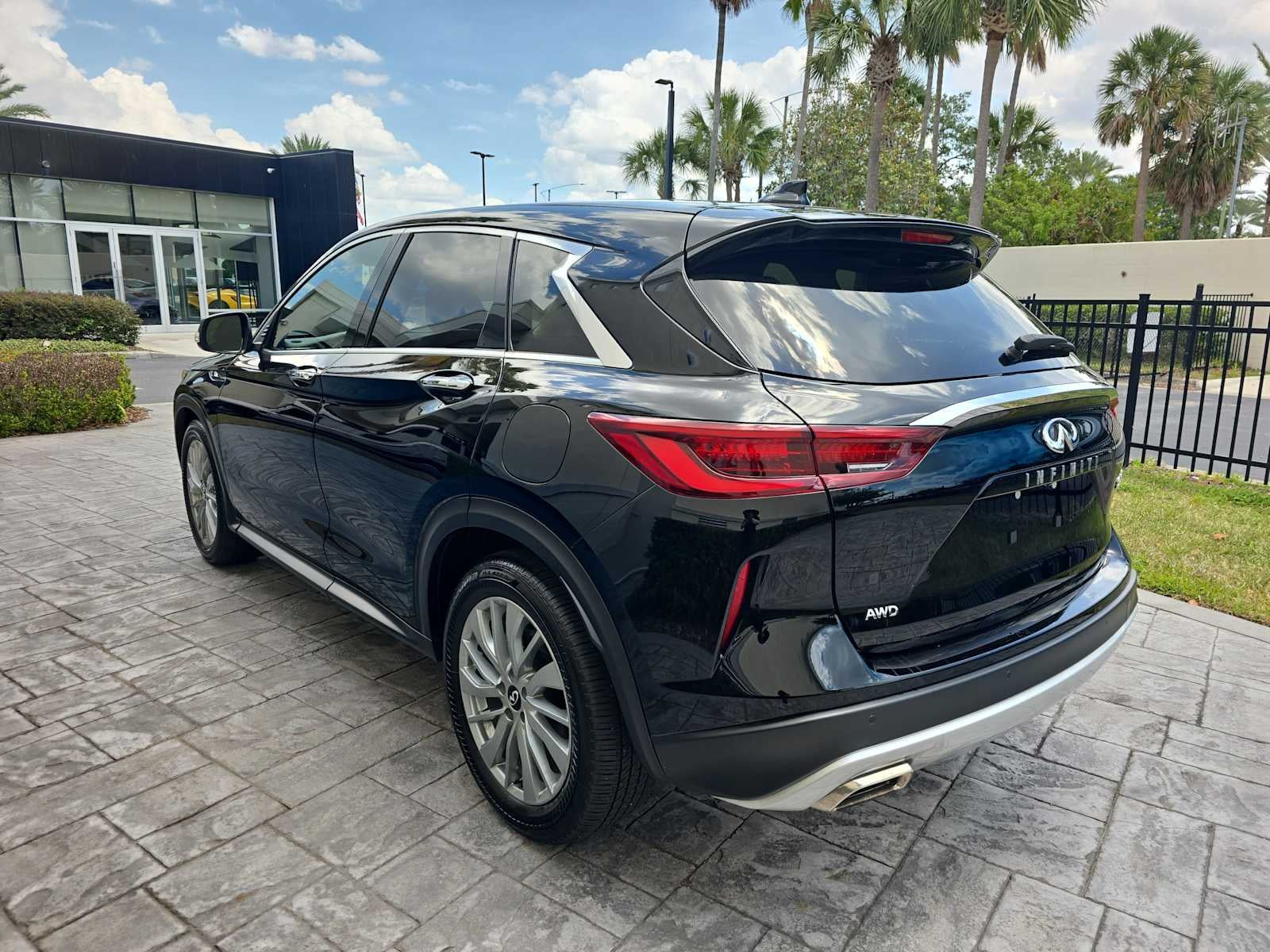 2025 INFINITI QX50 PURE