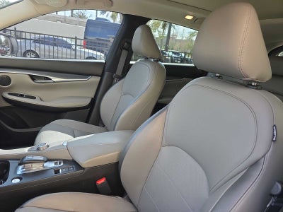 2023 INFINITI QX50 LUXE