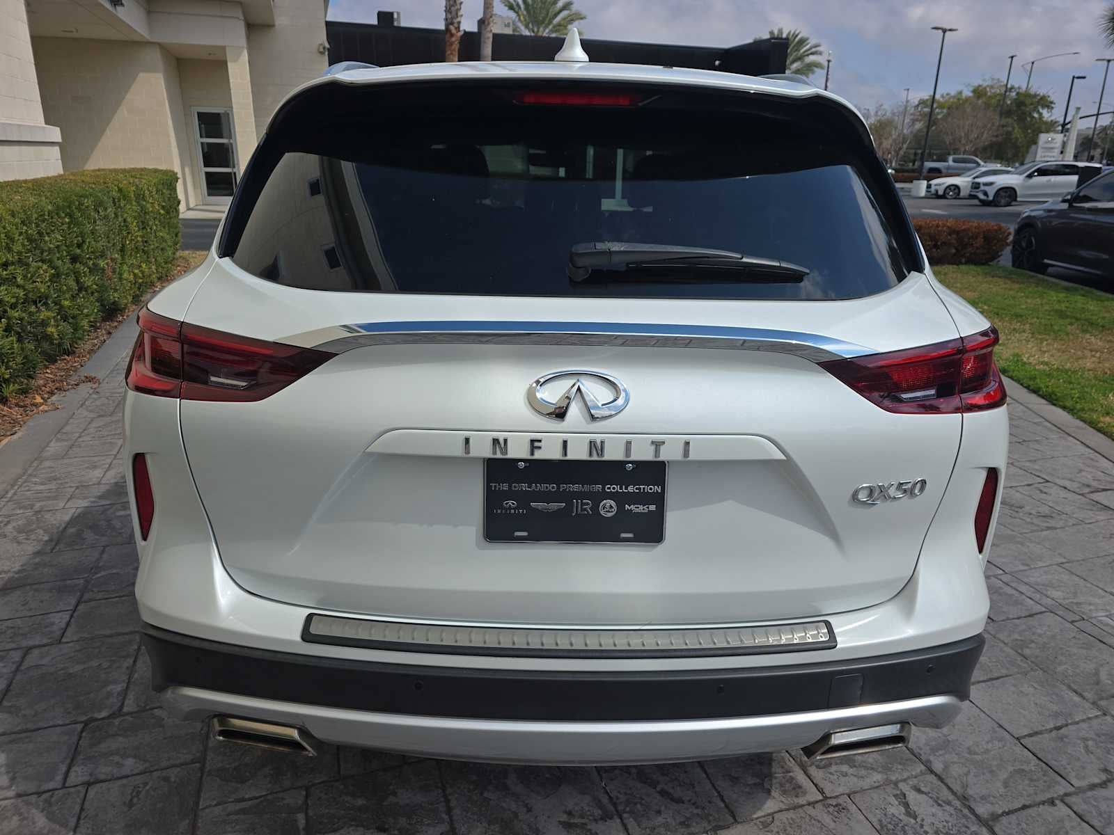 2023 INFINITI QX50 LUXE