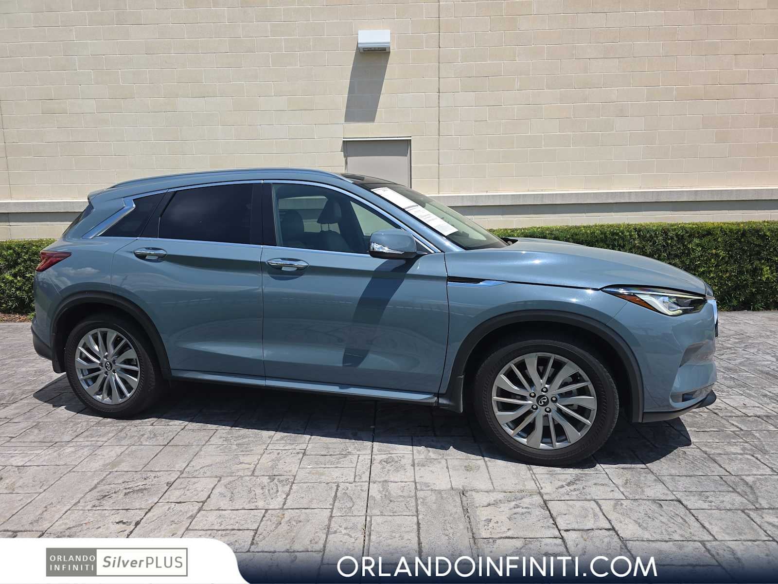 2023 INFINITI QX50 LUXE