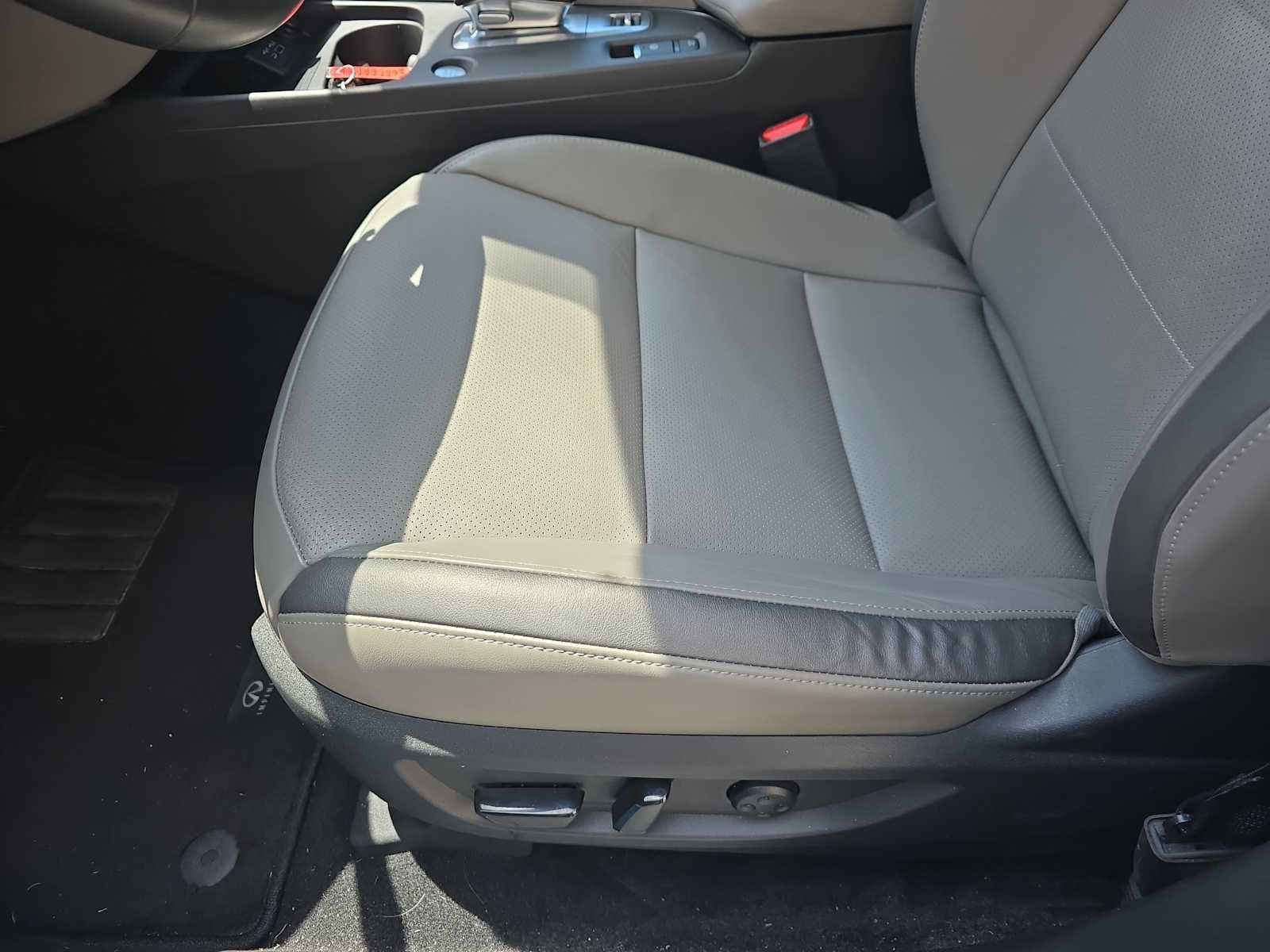 2023 INFINITI QX50 LUXE