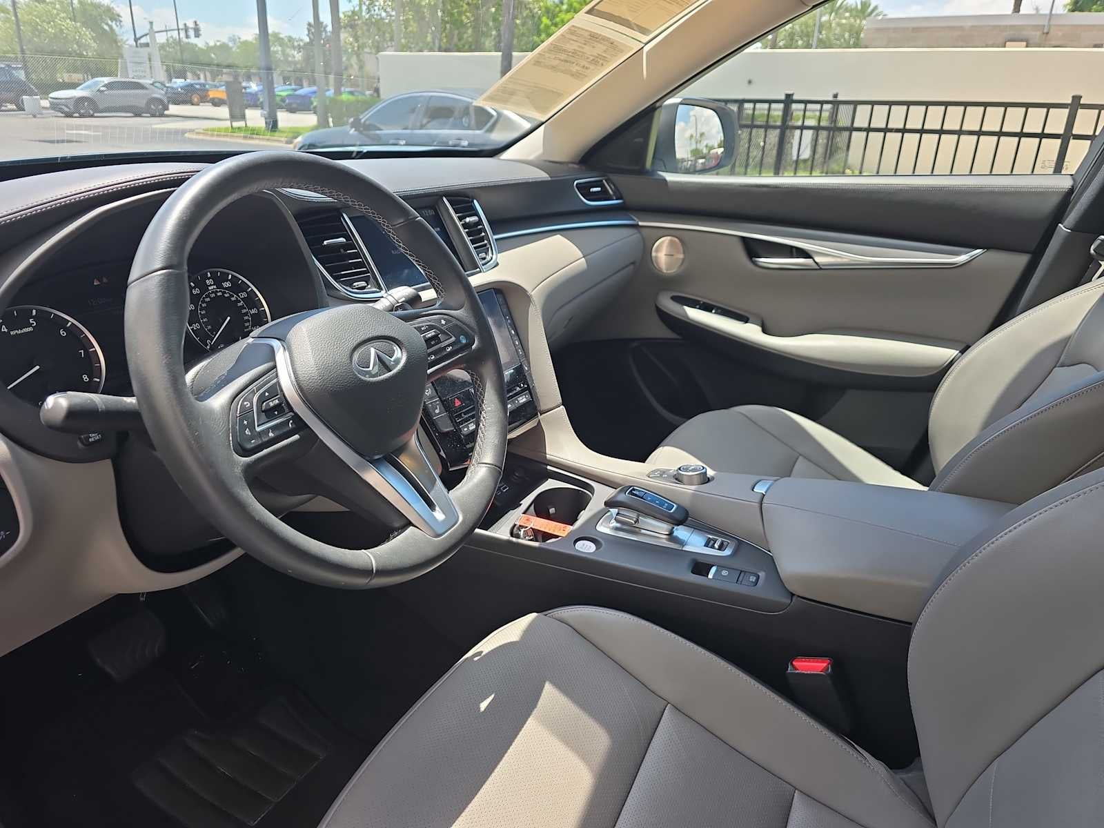 2023 INFINITI QX50 LUXE