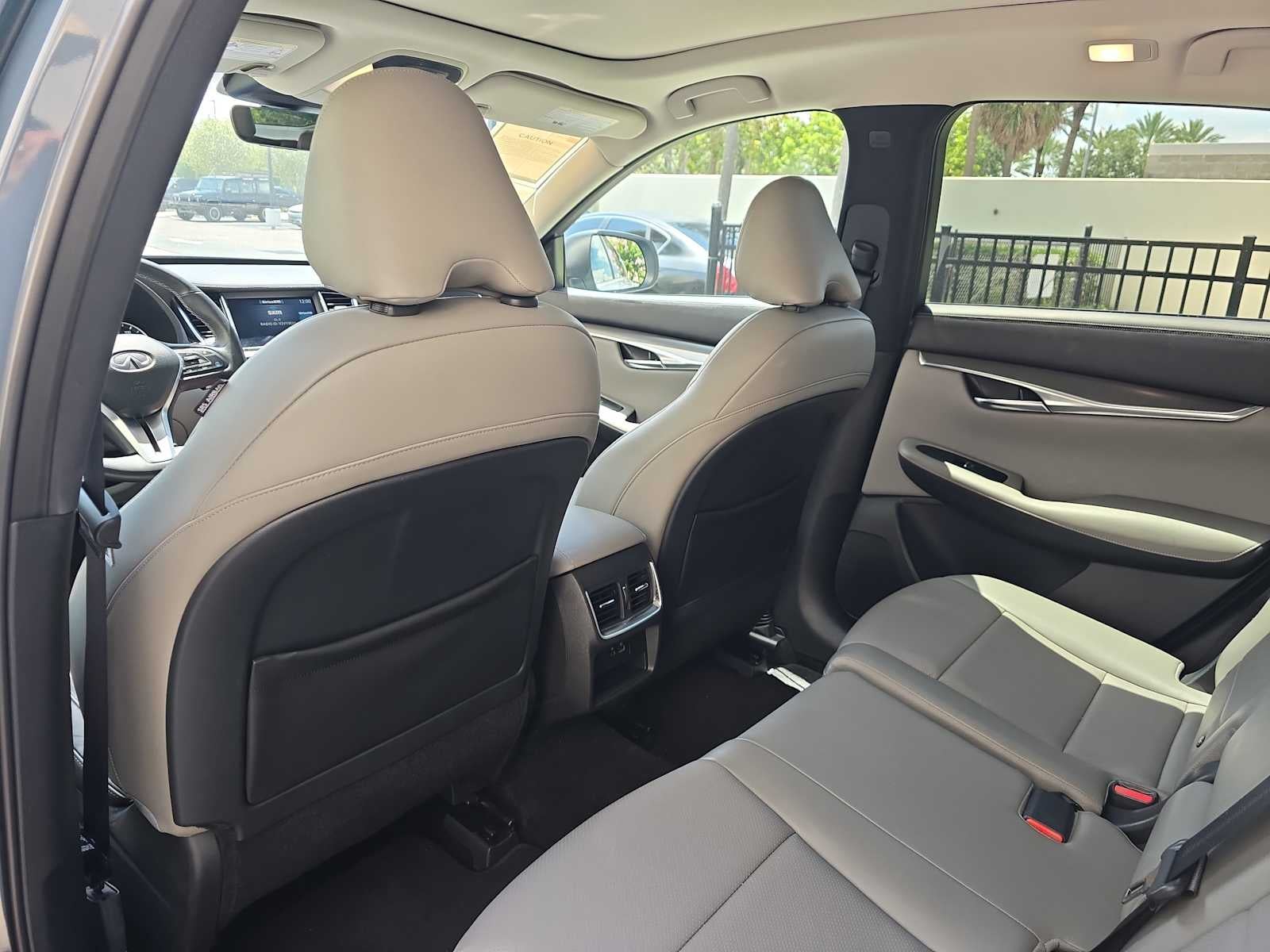 2023 INFINITI QX50 LUXE