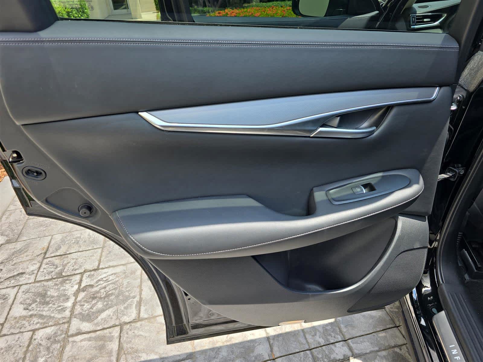 2024 INFINITI QX50 LUXE