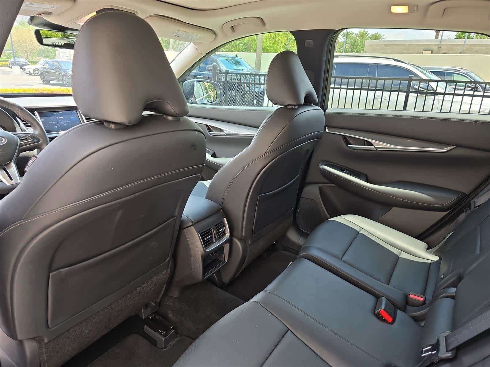 2024 INFINITI QX50 LUXE