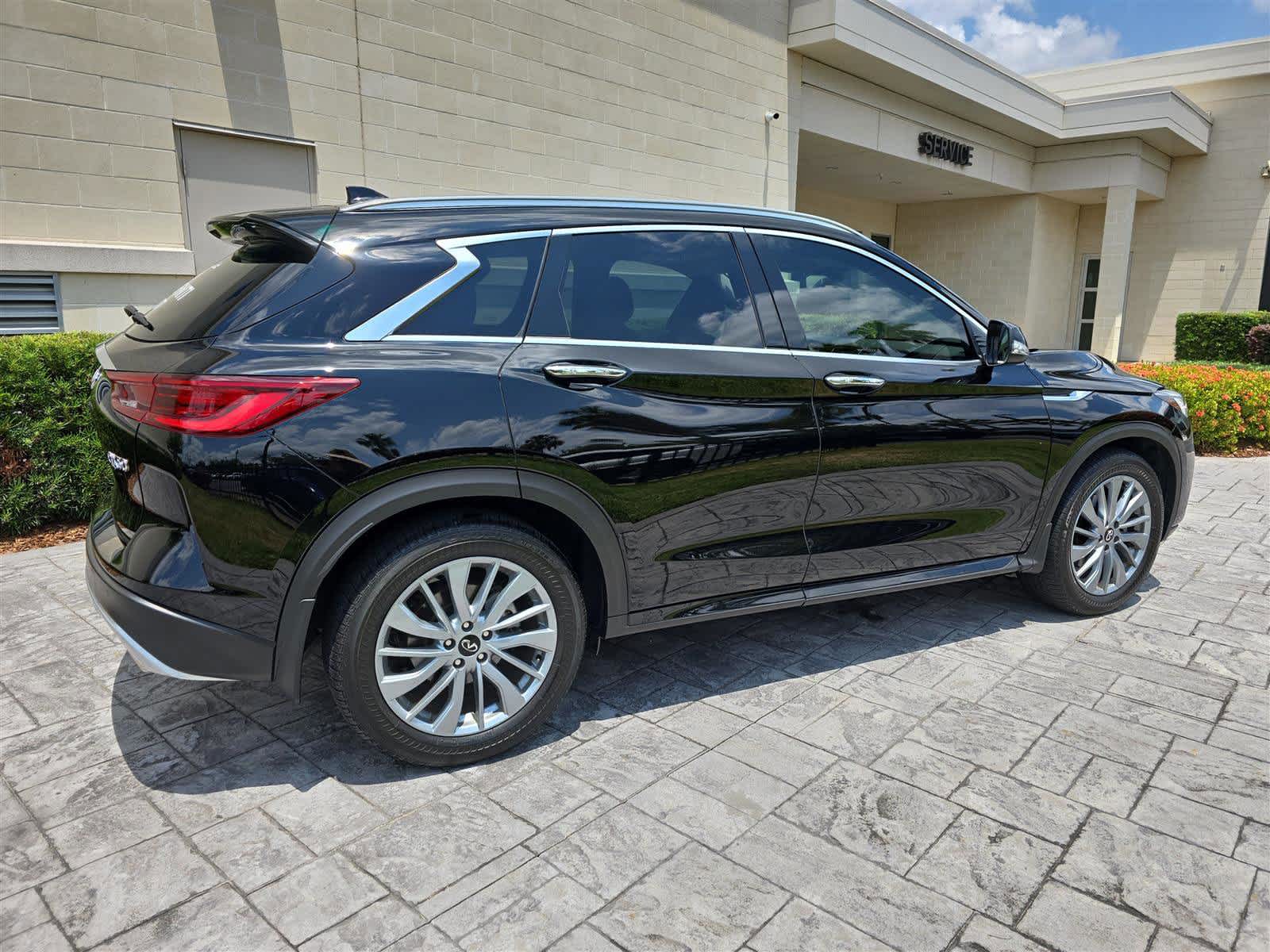 2024 INFINITI QX50 LUXE