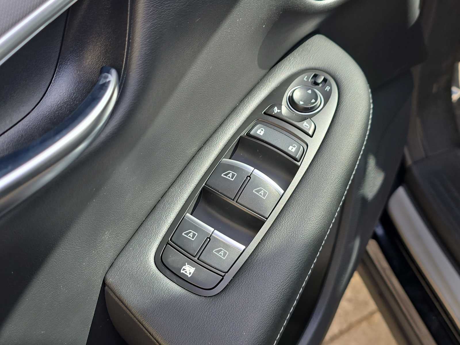 2022 INFINITI QX50 LUXE