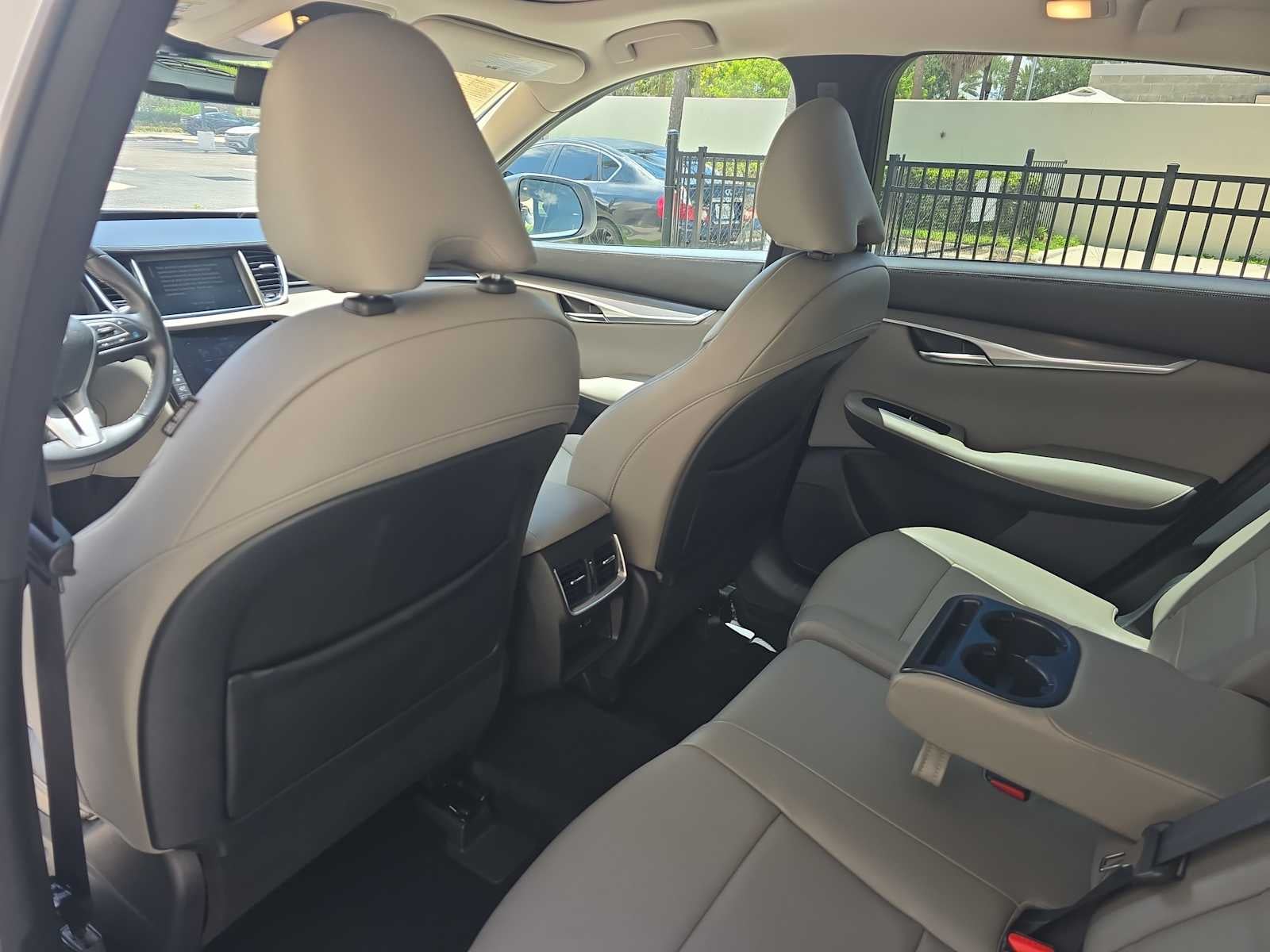 2023 INFINITI QX50 LUXE