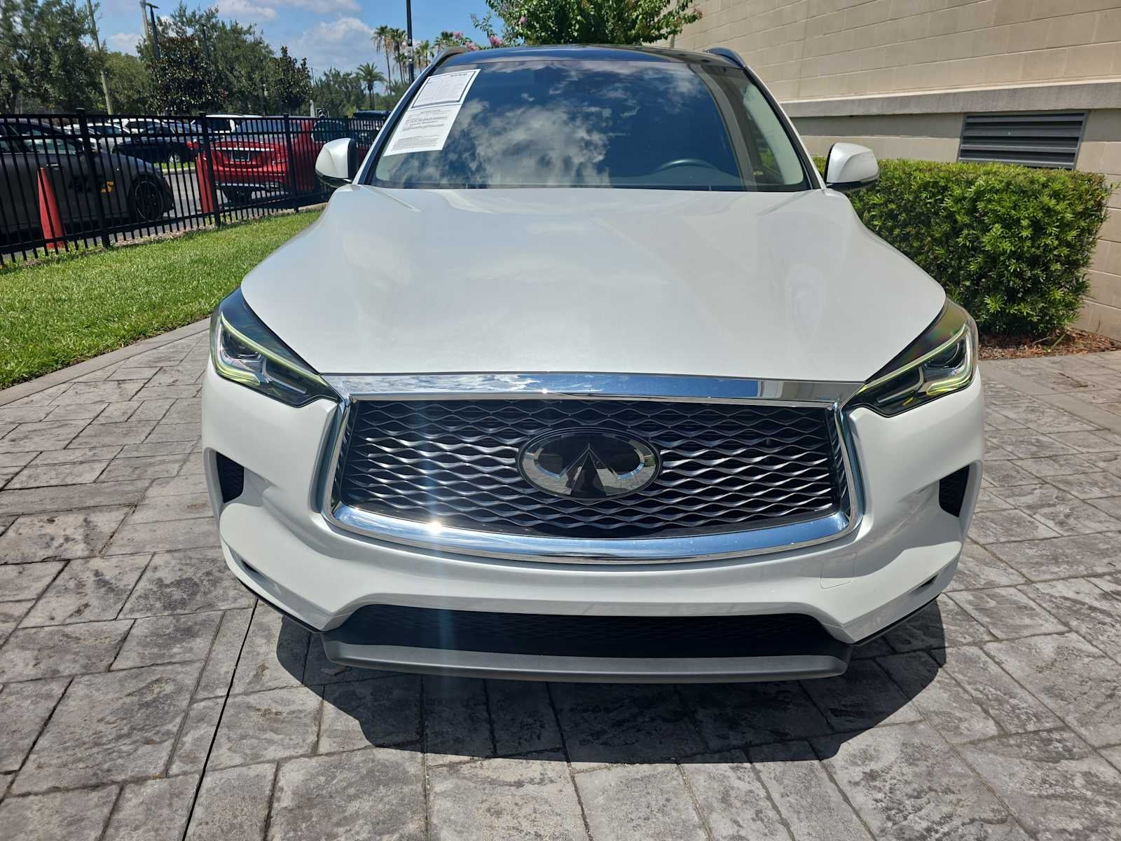2023 INFINITI QX50 LUXE