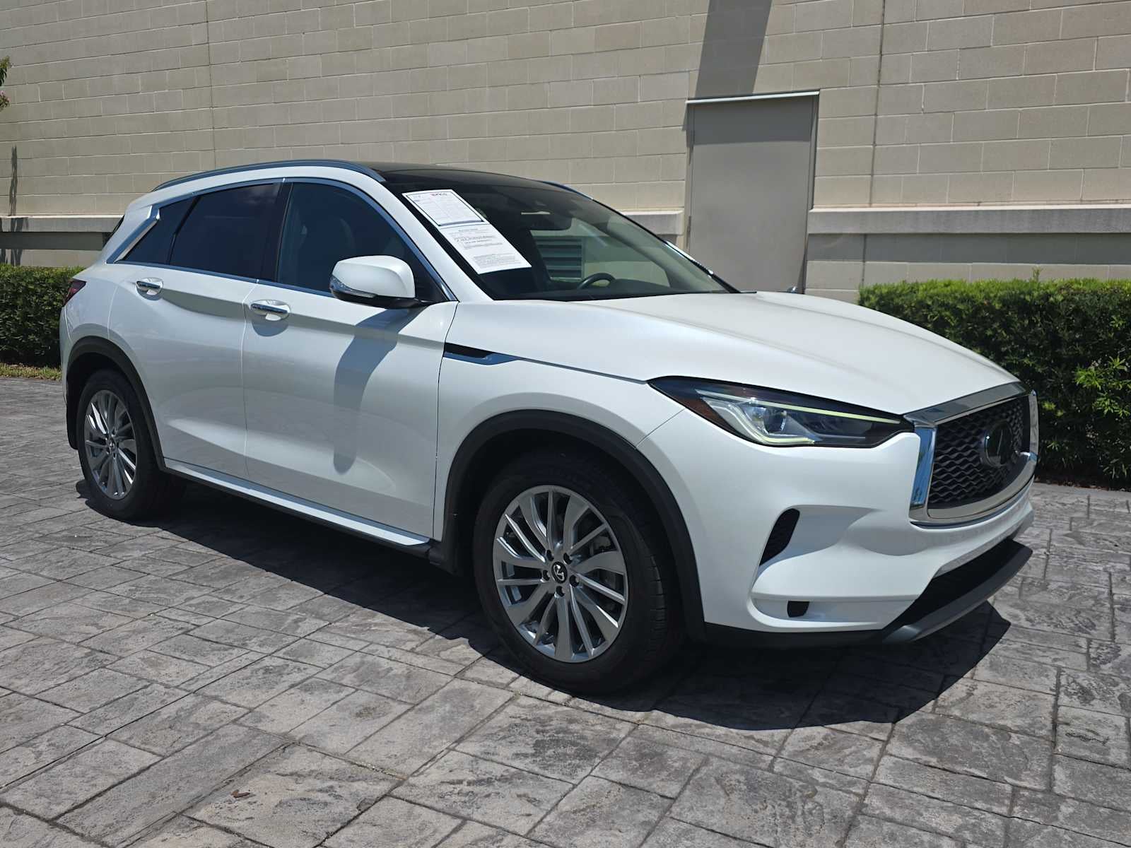 2023 INFINITI QX50 LUXE