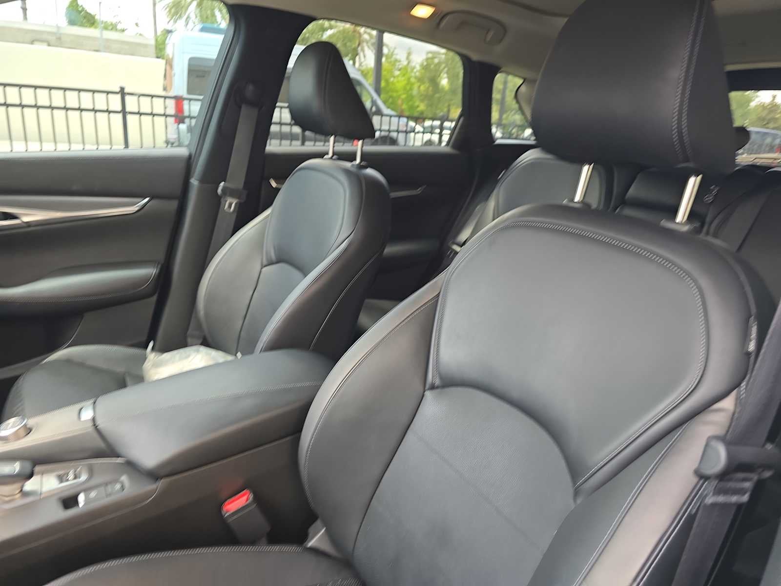2023 INFINITI QX50 LUXE