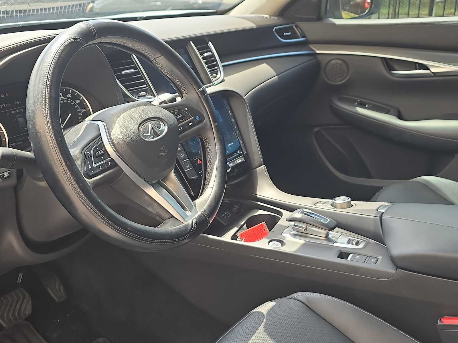 2023 INFINITI QX50 LUXE