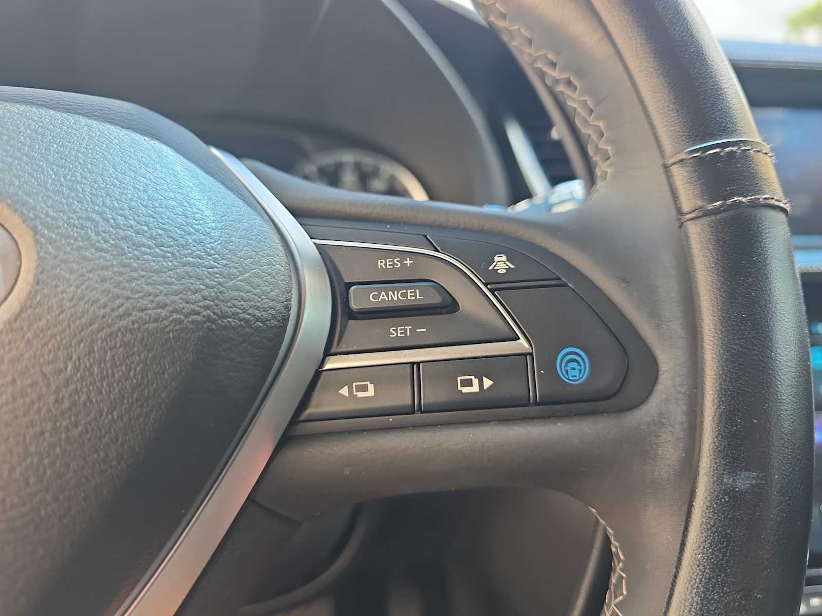 2023 INFINITI QX50 LUXE
