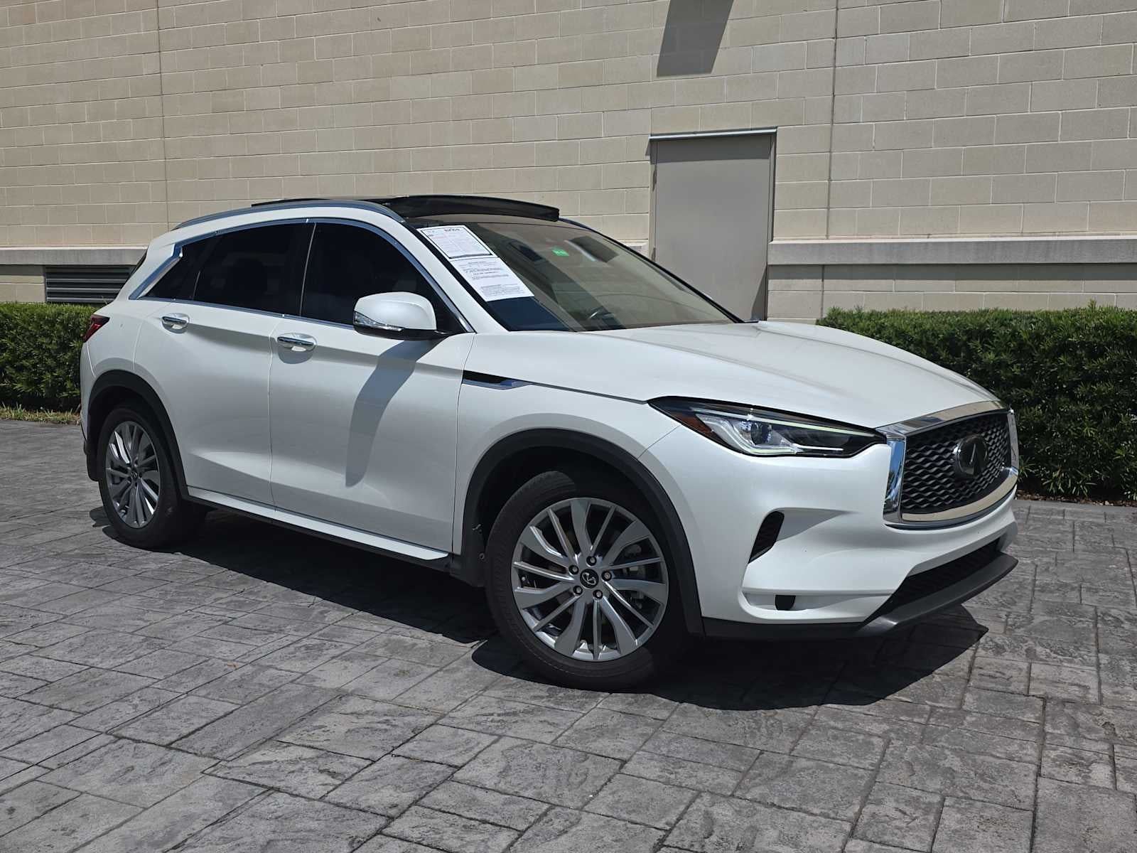 2023 INFINITI QX50 LUXE